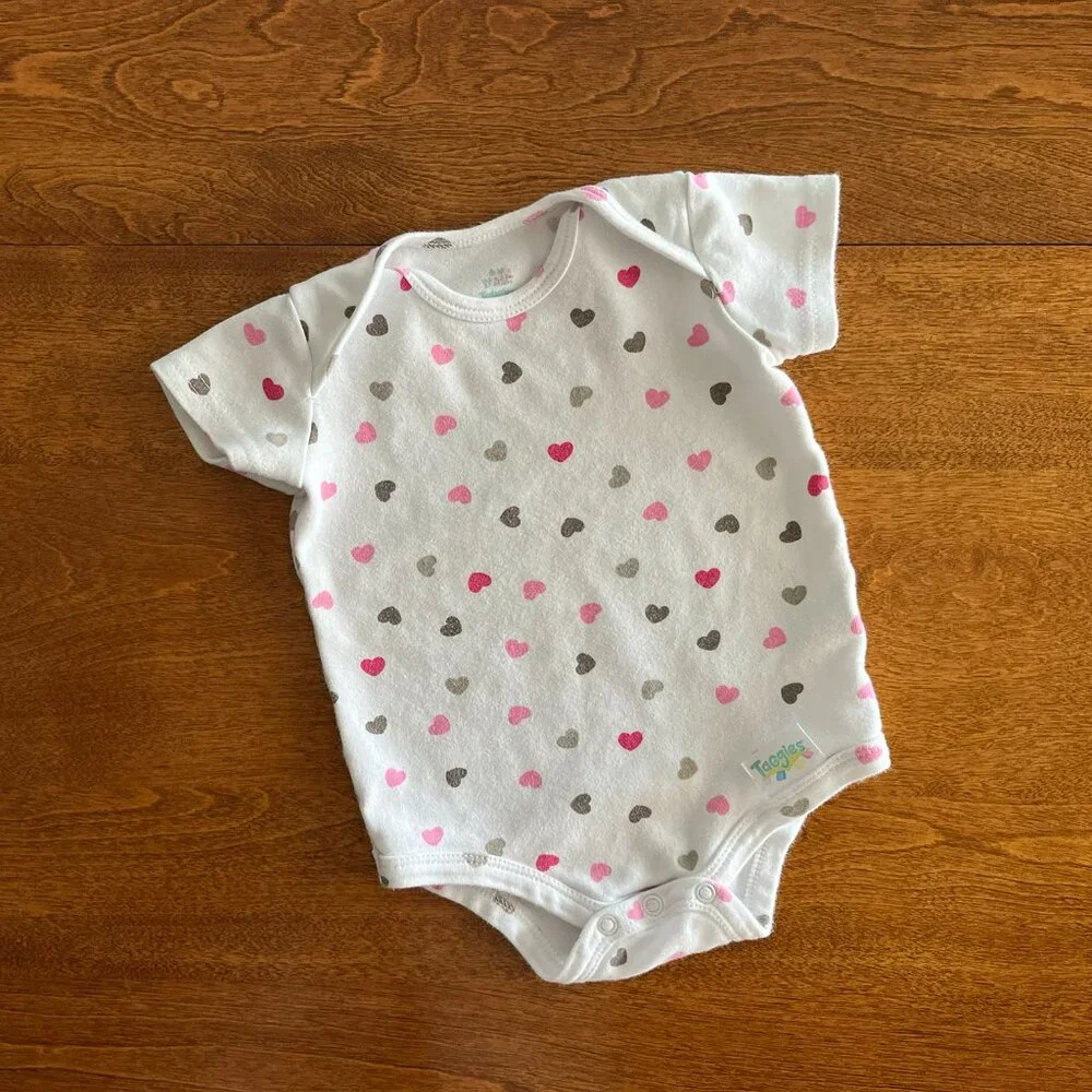 Old Navy sleep sack 0-6m with Taggies onesie